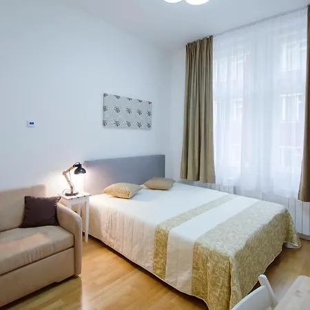 Modern Pricna 4 *